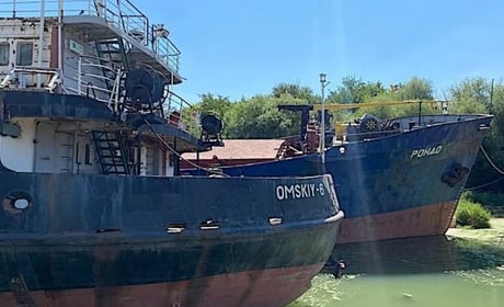 Відлуння атак: в ізмаїльському порту розпродають пошкоджені судна