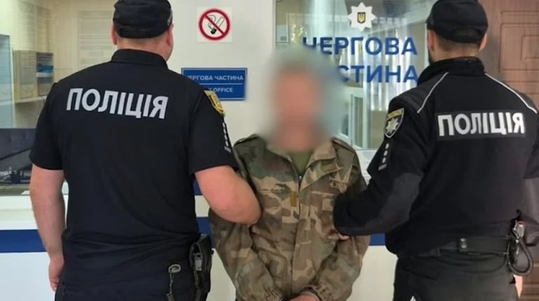 Поліція затримала жителя Рені, який підозрюється у неодноразовому зґвалтуванні дівчинки (відео)