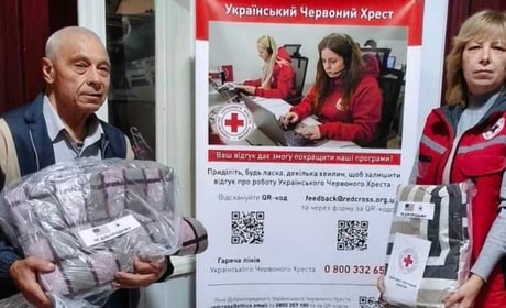 Бути поруч із тими, хто потребує допомоги та підтримки