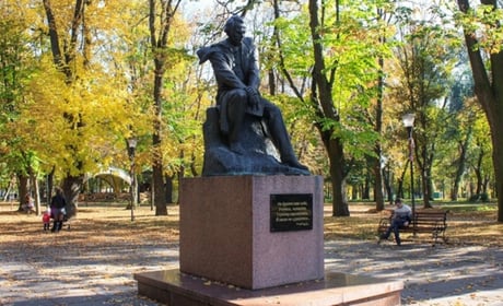 21 вересня – 35 років тому відкрито у Ніжині пам’ятник Тарасу Григоровичу Шевченку