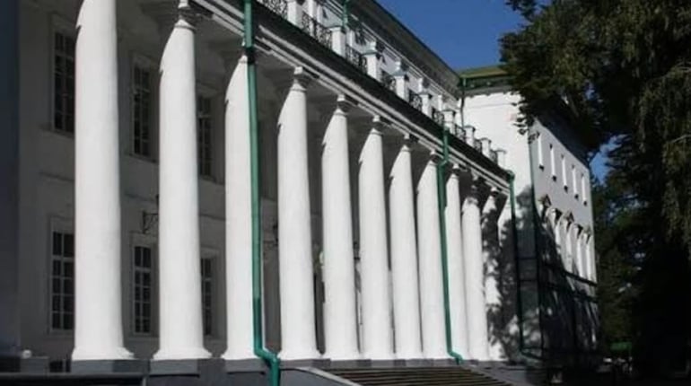 8 студентів Чернігівщини отримали президентські стипендії - серед них двоє з Ніжина