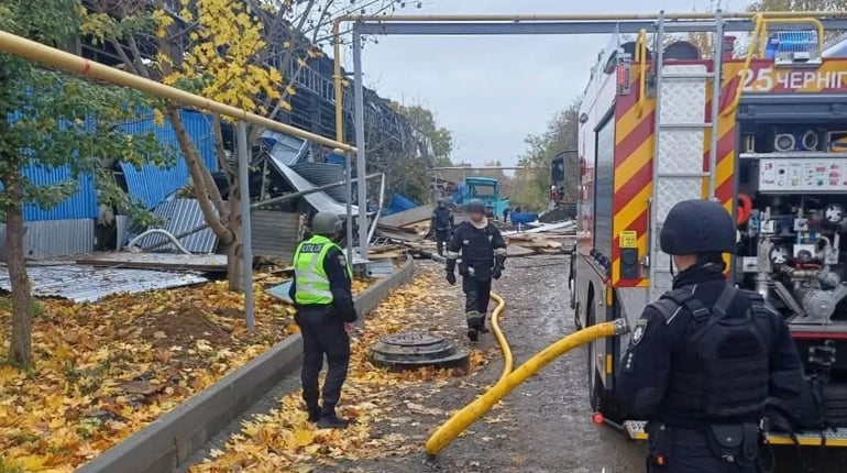 Внаслідок ворожої атаки по Чернігову є загиблий та поранені
