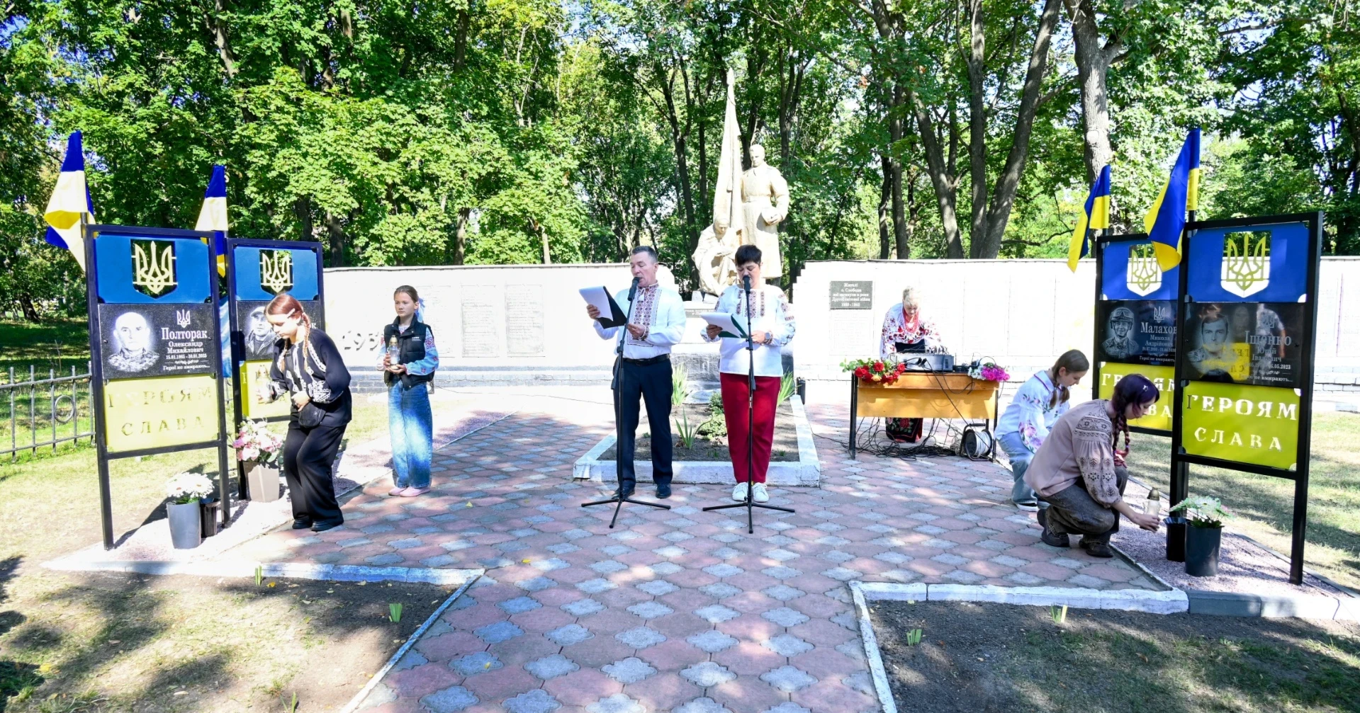 У Слободі відкрили Алею Слави Героїв: громада увічнила пам’ять чотирьох воїнів-земляків