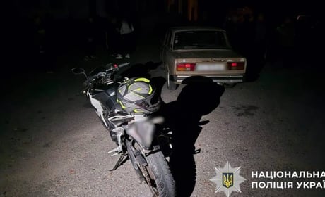 На Кагарличчині 16-річний водій на ВАЗ зіткнувся з мотоциклом: є травмований