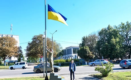 Синьо-жовтий стяг як символ свободи: у Кагарлику відзначили День Державного Прапора