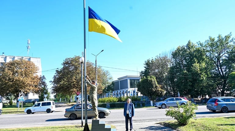 Синьо-жовтий стяг як символ свободи: у Кагарлику відзначили День Державного Прапора