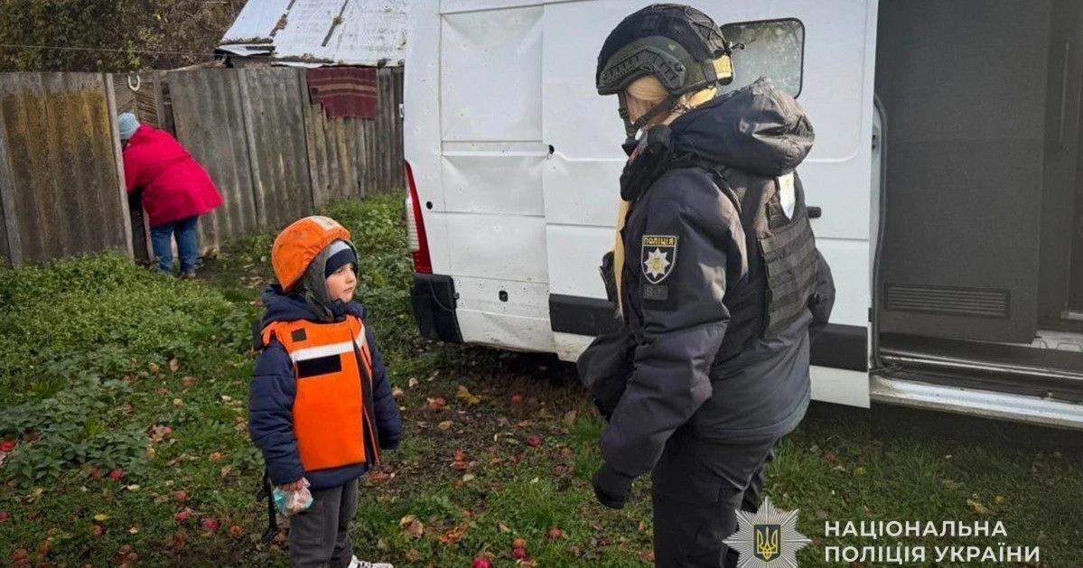 Заради безпеки маленького сина: «Білі янголи» евакуювали жінку з дитиною з Ворожбянської громади