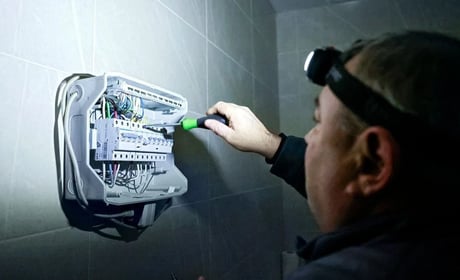 Відключення світла за борги: коли споживачам не доведеться платити за повторне підключення