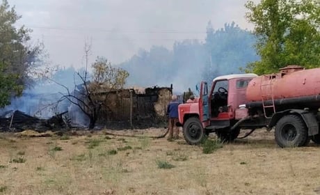 У селі Студениківської громади другий день гасять займання сухостою поблизу торфовища
