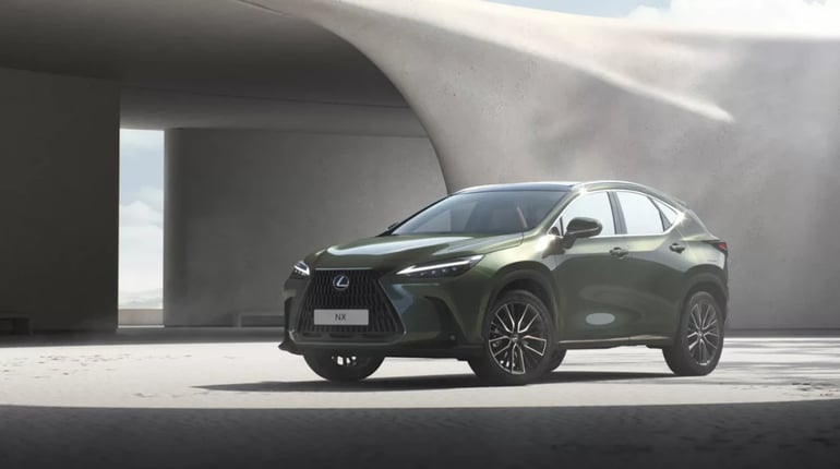 Lexus NX у місті та за його межами: який має бути кросовер для сучасного ритму життя?