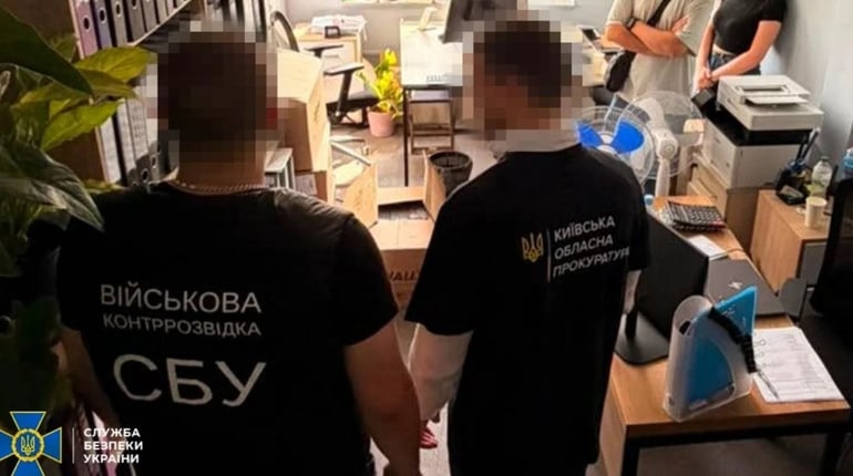 Заробляли на ліках для реанімації: прокуратура оголосила підозру причетним до зловживання