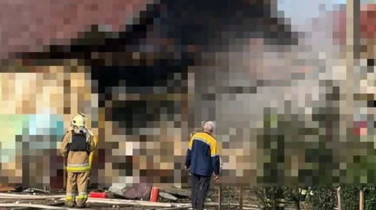 На Бориспільщині внаслідок атаки травмовано людей, горять склади, зруйновані будинки