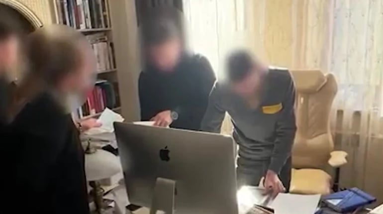 «Турбота» для своїх: пʼять депутатів Київоблради отримали підозру у шахрайстві з бюджетними коштами