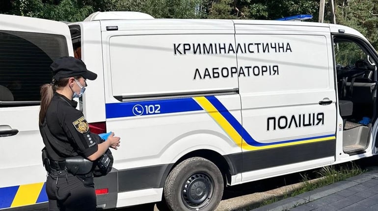 У Переяславі в будинку виявили мертвого чоловіка через трупний запах: хроніка поліції