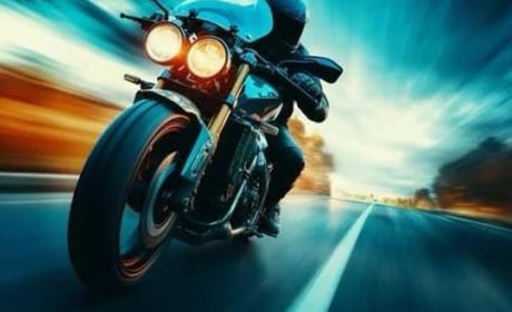 У Гадячі неповнолітній водій PULSAR обігнав авто за 50 метрів до переходу — суд наклав штраф 510 грн