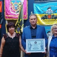 У Черкасах встановили рекорд України з найбільшою колекцією прапорів для військових