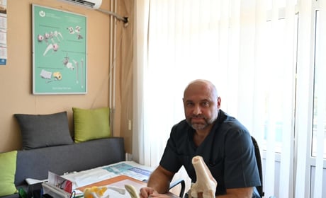 «Ми вміємо, знаємо, у нас є обладнання, але…»: чому в Золотоноші завмерла черга з ендопротезування
