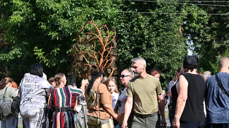 «Твоя віра — його щит. Твоя молитва — його броня»: День зниклих безвісти у Золотоноші
