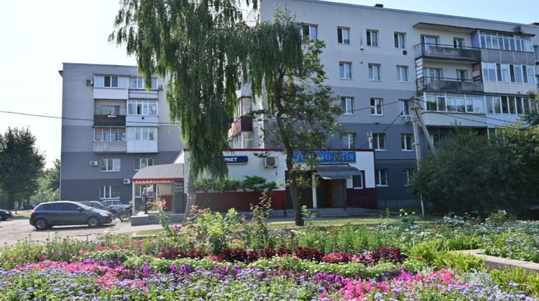Як правильно скорочувати урбаноніми: вул., просп. чи пров.?