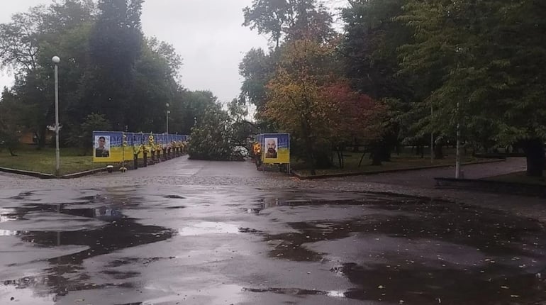Негода накрила Золотоніщину: сильний дощ уже залишив перші наслідки