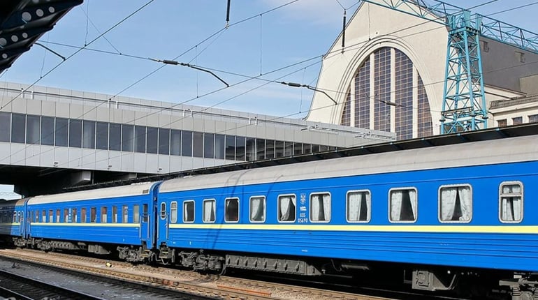Шість тарифних зон: з 22 вересня змінюється вартість проїзду в приміських поїздах Черкащини