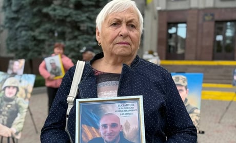Чекати й нагадувати: у Первомайську провели акцію «Не мовчи. Полон вбиває»