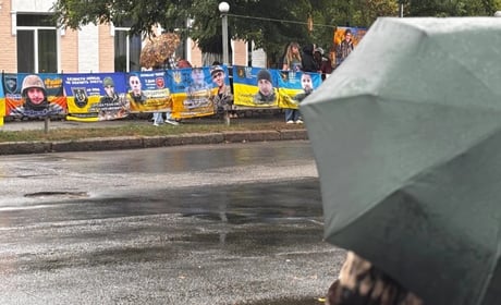 Ціна миру та спокою: у Первомайську відбулася акція «Полон вбиває. Не мовчи!»