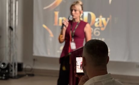 Онлайн-продажі, ШІ та допомога ЗСУ: у Первомайську відбувся третій бізнес-форум InstaDay