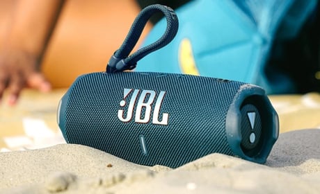 Лінійки JBL Flip, Charge, Boombox і Clip: під які сценарії кожна