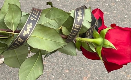 У Первомайську провели в останню путь захисника Євгена Михайлишина