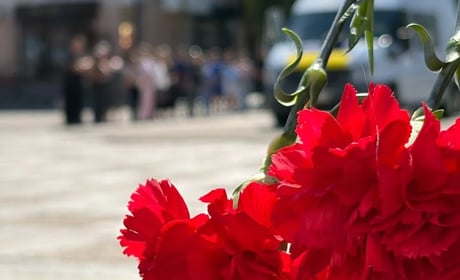 На щиті повернувся захисник Олександр Батечко: Первомайськ попрощався з воїном