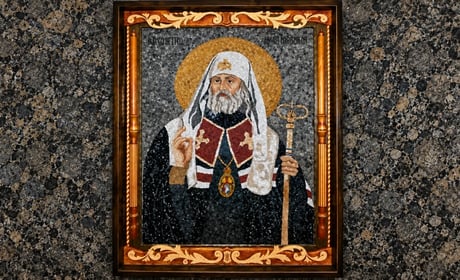 «Камінь треба слухати»: історія майстрині, яка малює без фарб