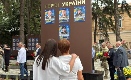 У Первомайську в День міста відбулося урочисте відкриття Алеї Слави