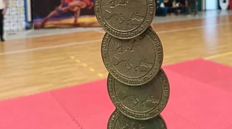 Чотири золота з чотирьох можливих: первомайчанка Ірина Лукацька стала чемпіонкою Європи з самбо