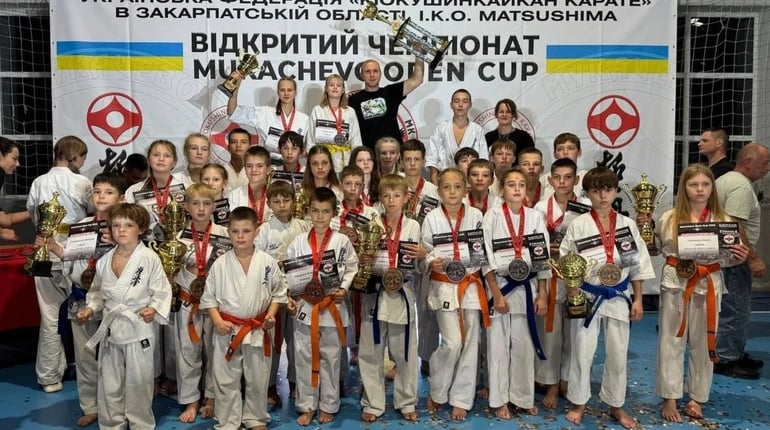 12 золотих медалей і срібло команди: чим запам’ятався первомайським каратистам Mukachevo Open Cup
