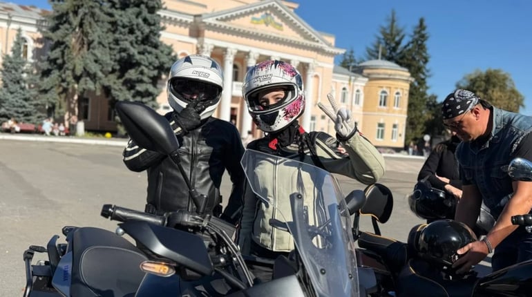 Драйв, свобода і підтримка ЗСУ: у Первомайську закрили мотосезон-2026