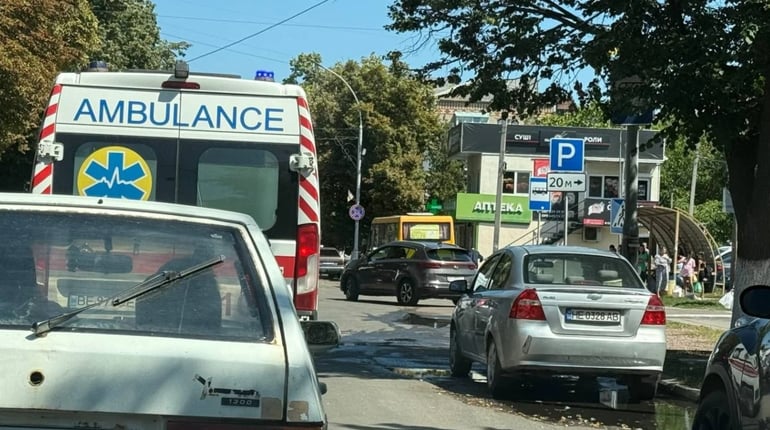 Правила залишилися в бардачку: нотатки водійки з первомайських доріг