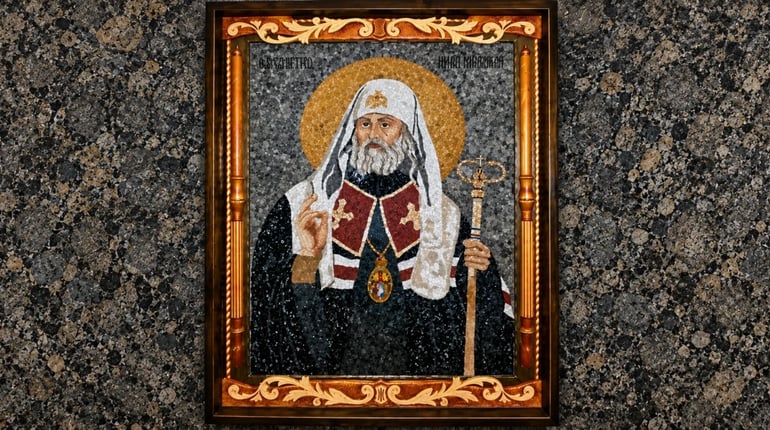 «Камінь треба слухати»: історія майстрині, яка малює без фарб
