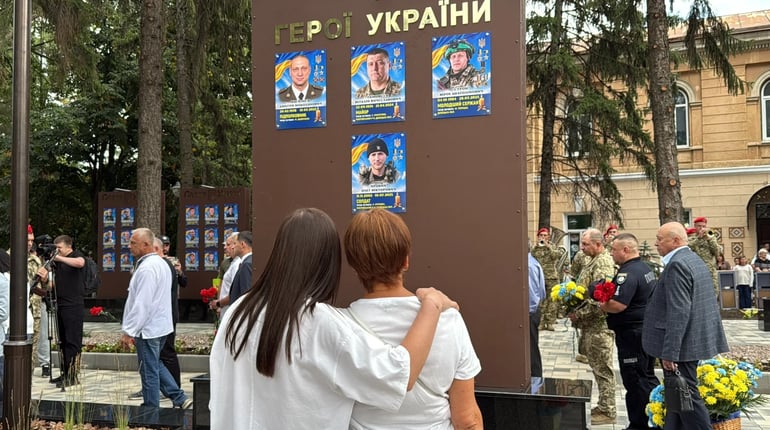 У Первомайську в День міста відбулося урочисте відкриття Алеї Слави