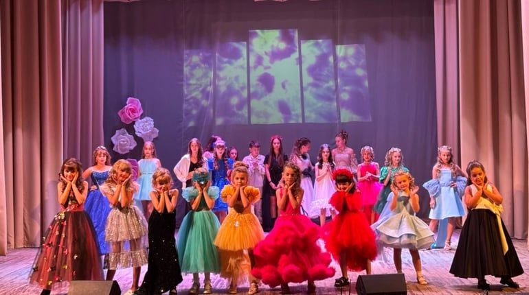 Відкрита реєстрація на дитячий конкурс краси «Первомайські зірочки»